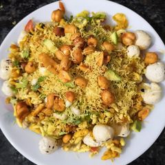 A picture of Makhana bhel.