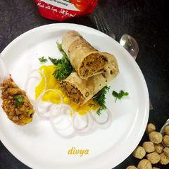 A picture of Soya stuffed kathi role.
