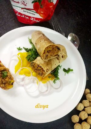 A picture of Soya stuffed kathi role.