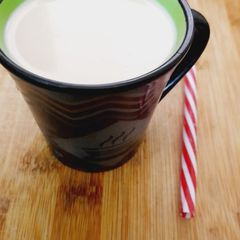 A picture of French coffee with coffee mate(coffee creamer).