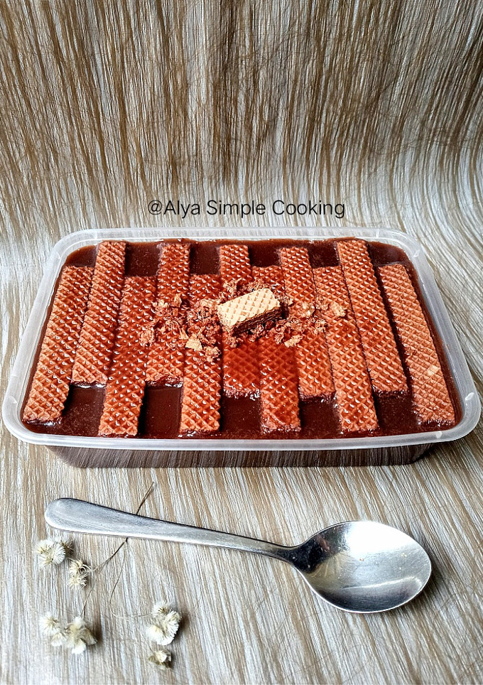 Foto resep Pudding Wafer Coklat Simple (Olahan Kue Sisa Lebaran)