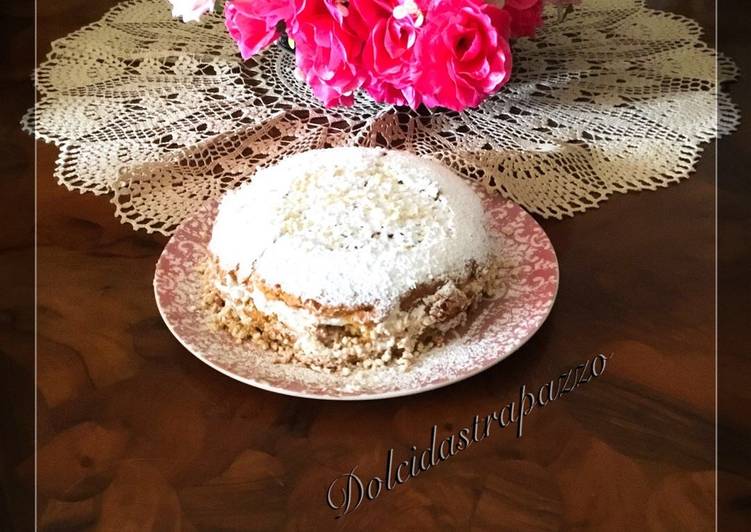 Recetta di Favorite Nude Cake con Cioccolato, panna veg, miele e granella di nocciole