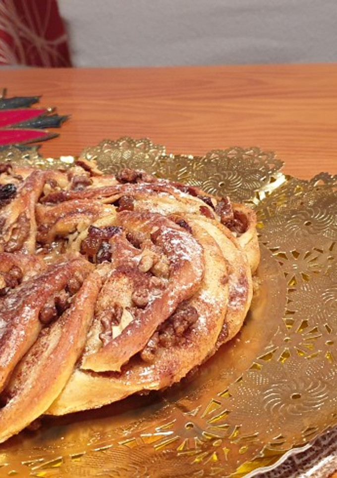 Una foto de Corona de canela con nueces