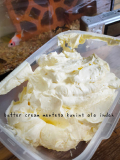 Foto resep Butter Cream Mentega Kuning ala Indah