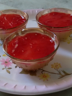 மிக்ஸட் ப்ரூட் வெண்ணிலா புட்டிங் (Mixed fruit vanila pudding recipe in tamil) செய்முறை முக்கிய புகைப்படம்