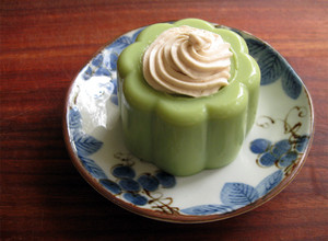 A picture of Corn Starch Matcha Milk Jelly.