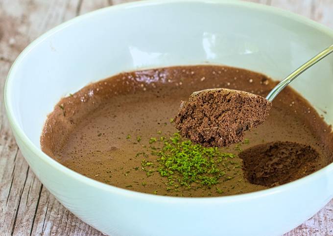 Mousse au chocolat, citron vert et gingembre