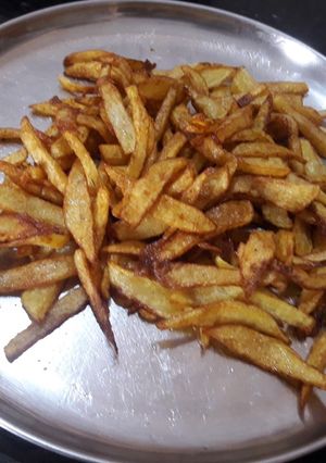 ચટપટી ફિંગર ચિપ્સ (Finger Chips Recipe In Gujarati) રેસીપી મુખ્ય ફોટો