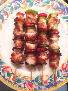 Una foto de Brochetas de pollo