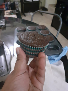 Una foto de Muffins de chocolate y chispas