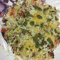 A picture of Masala Khichiya Papad.