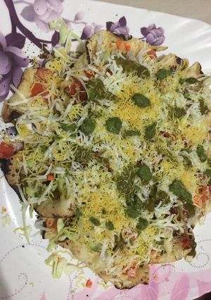 A picture of Masala Khichiya Papad.