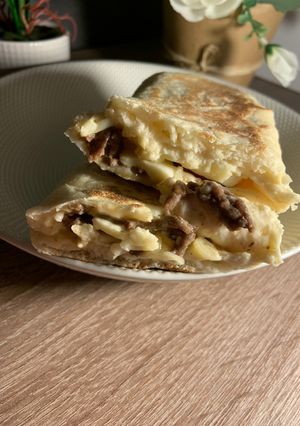 Une photo de Gozleme a la viande hachée