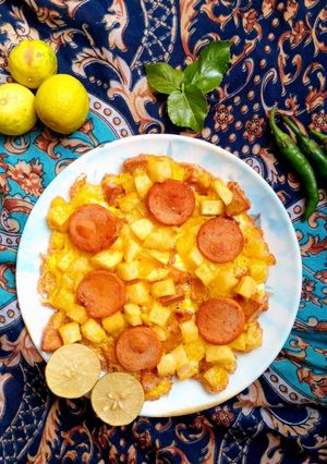 عکسی از دستور املت سوسیس و سیب زمینی