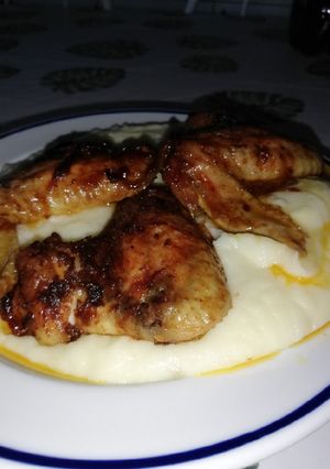 Paprikás csirkeszárny krumplipürével recept fotója
