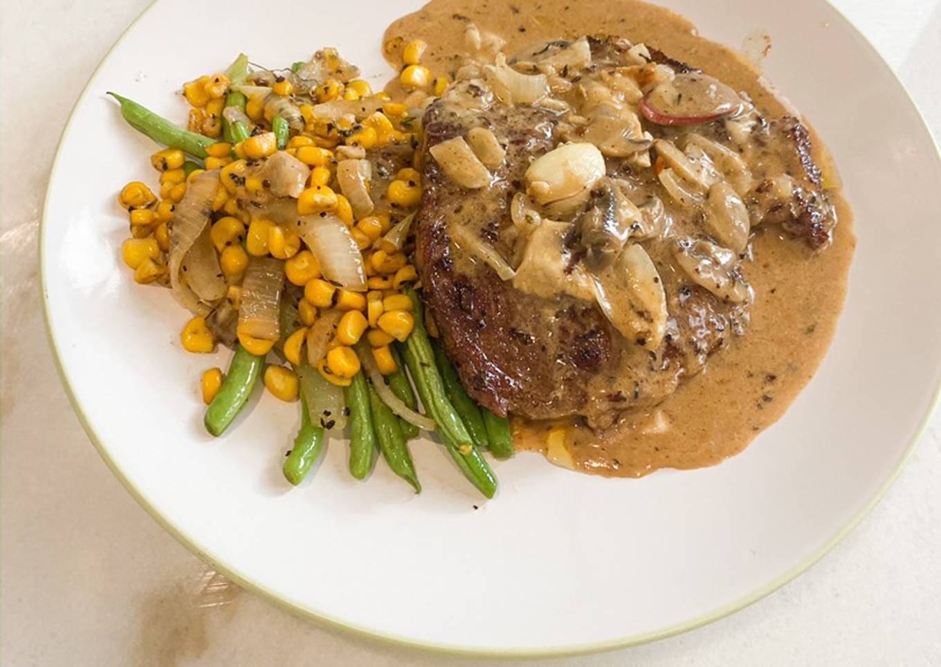 Sirloin steak with mushroom sauce