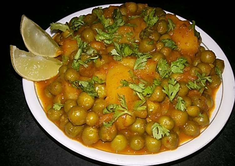 Monday Fresh Aloo matar curry in pressure cooker