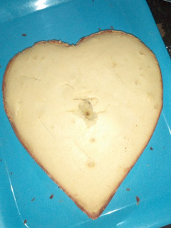 A picture of Orange plain sponge cake.