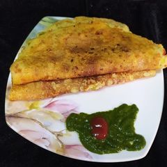 A picture of Moong dal  chilla.