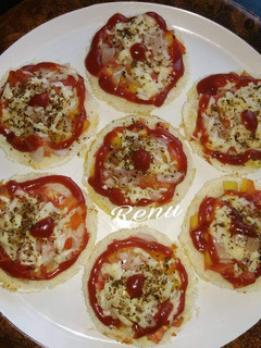 ब्रेड पैन पिज़्ज़ा (bread pan pizza recipe in Hindi) रेसिपी मुख्य फोटो