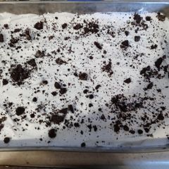 A picture of Oreo Kahlua Cake.