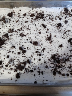 A picture of Oreo Kahlua Cake.