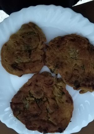 A picture of Besan ki tikya. (gram flour).