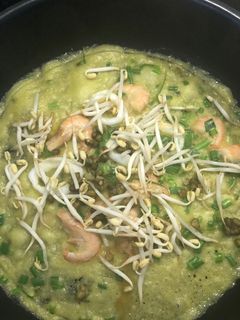 Hình của món Bánh xèo tôm mực.