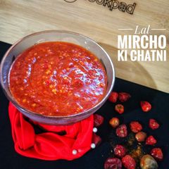 A picture of Lal mircho ki chutney.