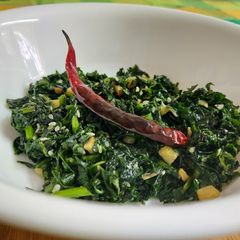 A picture of Radish Leaves Stir Fry with Garlic.