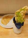 Piadina sfogliata con tonno stracchino e insalata