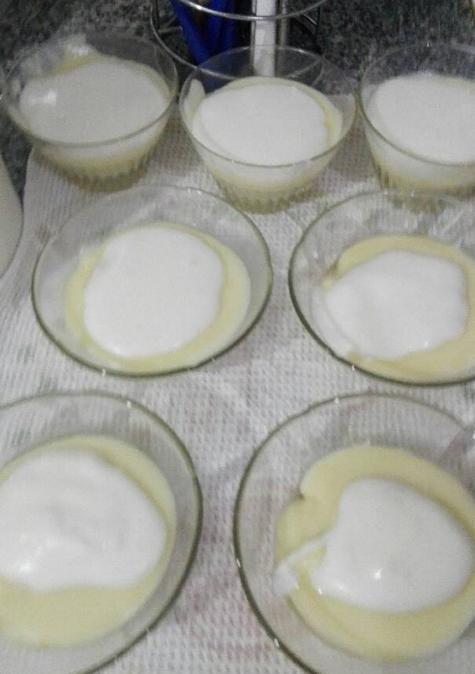 Una foto de Crema (postre paraguayo)