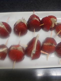 Una foto de Fresas con boquerones en vinagre