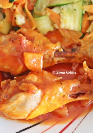 Foto de Ui que não vais conseguir resistir! Coxas de frango ao molho de tomate!