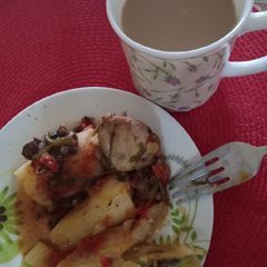 Muhogo Kuku Na chai -my breakfast A picture of Muhogo Kuku Na chai -my breakfast.