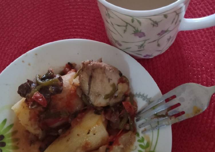 Recipe of Super Quick Homemade Muhogo Kuku Na chai -my breakfast