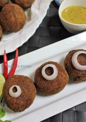 A picture of Echore Chingri Chop (Raw Jackfruit & Prawns Cutlet - Bengali Style).