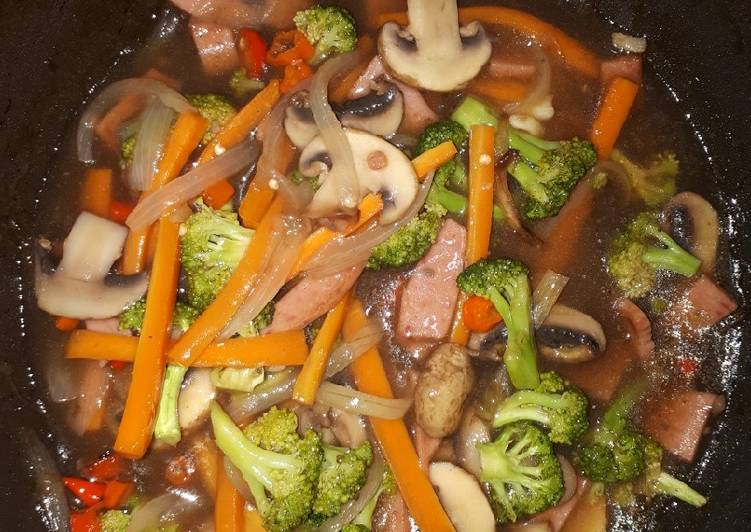 Langkah Mudah untuk Menyiapkan Capcay brokoli jamur, Lezat