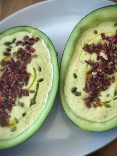 Una foto de Crema fría de melón con jamón (en Thermomix)