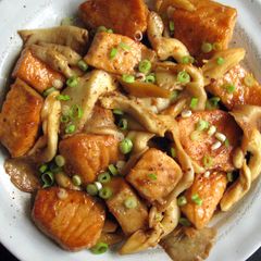 A picture of Salmon & Oyster Mushrooms with Garlic Butter & Soy Sauce.