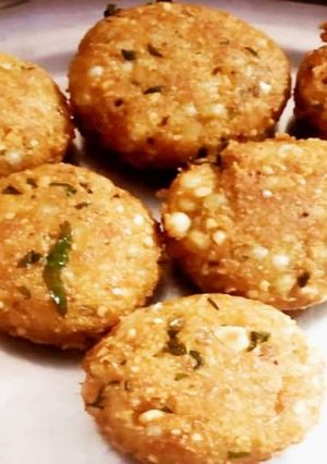 साबुदाना वड़ा (Sabudana vada recipe in hindi) रेसिपी मुख्य फोटो
