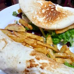A picture of Shawarma.