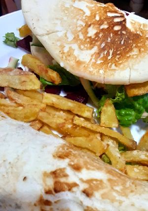 A picture of Shawarma.