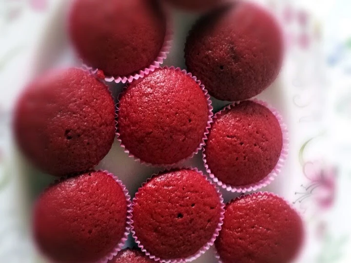 Easy Steps to Prepare Red Velvet Cupcake with Cream Cheese Frosting the Delicious So Delicious