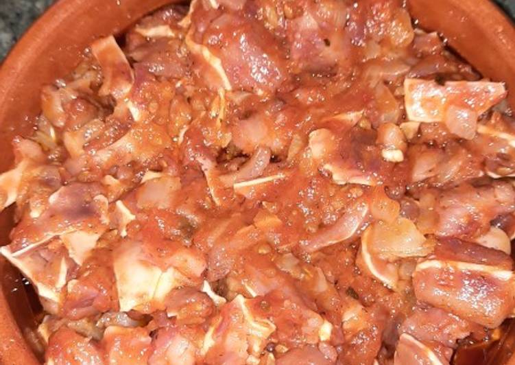 Oreja con salsa picante