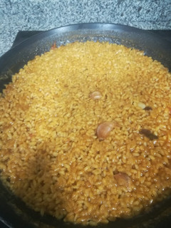 Una foto de Arroz a banda