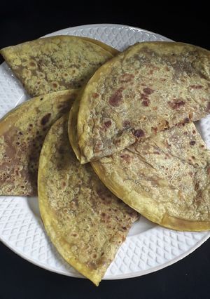 पुरणपोळी (puranpoli recipe in marathi) रेसिपी चे मुख्य फोटो