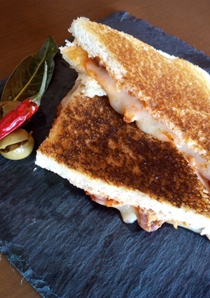 Una foto de Sandwich pizza