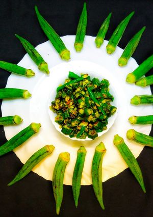 भेंडीची भाजी (bhendi chi bhaji recipe in marathi) रेसिपी चे मुख्य फोटो 