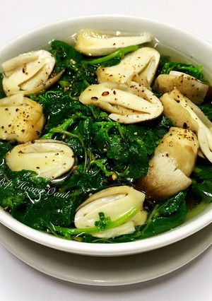 Hình của món Canh Rau Dền Nấm Rơm Chay.